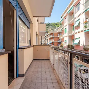 stylish-2bedroomcentro-storico.hotelitalianriviera.com/